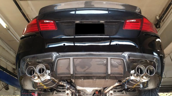 CD Carbon Heckdiffusor kompatibel mit BMW 5er F10 M Paket und M5 Mode – Bild 4